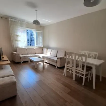 New And Super Furnished 티라나